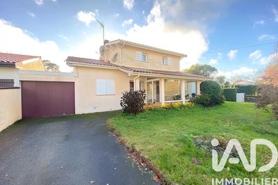 Maison - 140 m² - 5 pièces