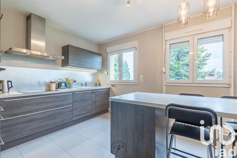 Appartement - 121 m² - 6 pièces