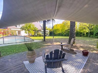 Maison - 200 m² - 8 pièces