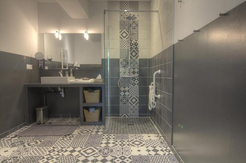 Maison - 900 m² - 24 pièces