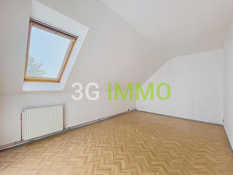 Maison traditionnelle - 218 m² - 9 pièces