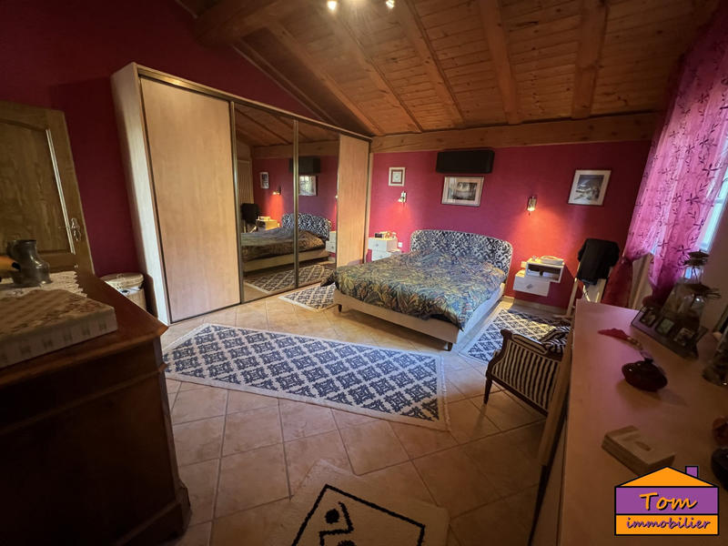 Maison - 200 m² - 6 pièces