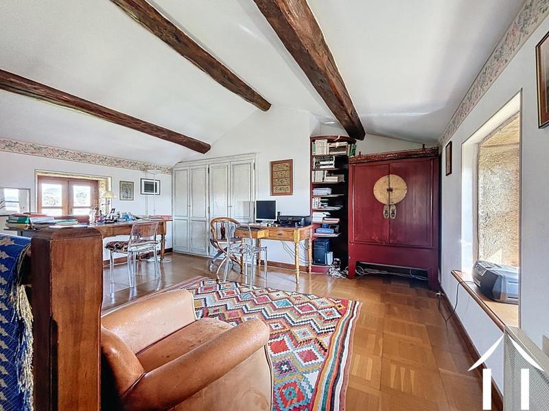 Maison - 207 m² - 6 pièces