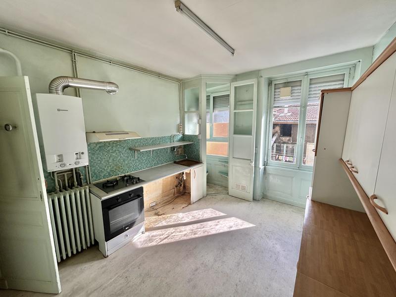 Appartement - 100 m² - 5 pièces