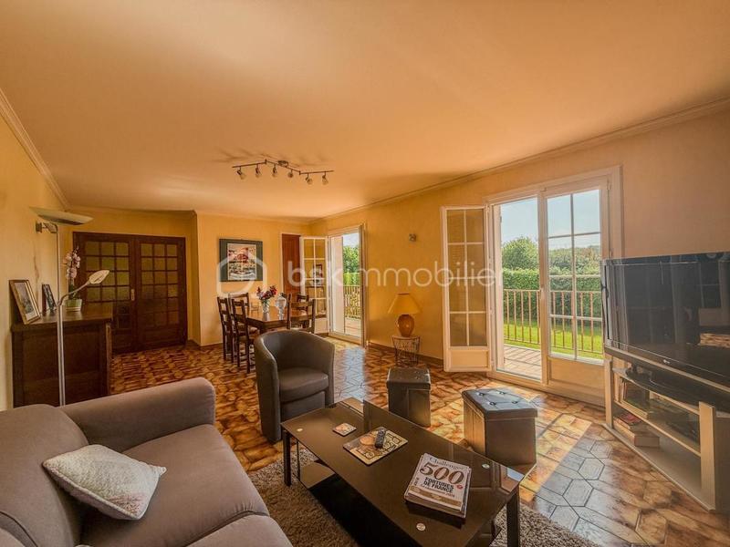 Maison - 146 m² - 6 pièces