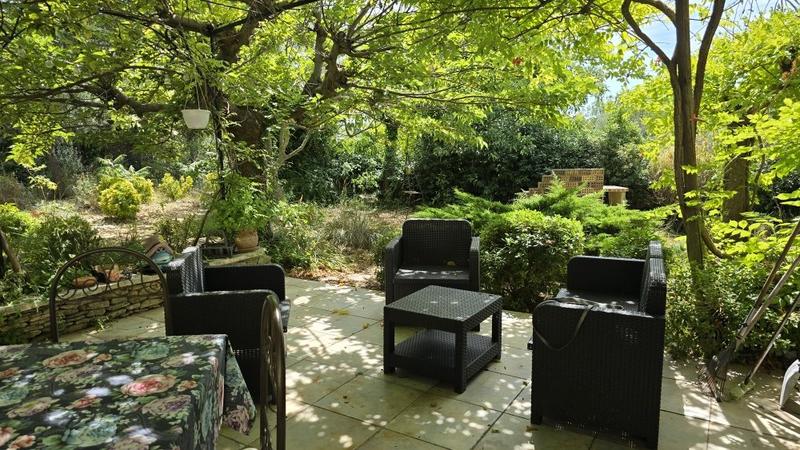 Maison - 445 m² - 15 pièces