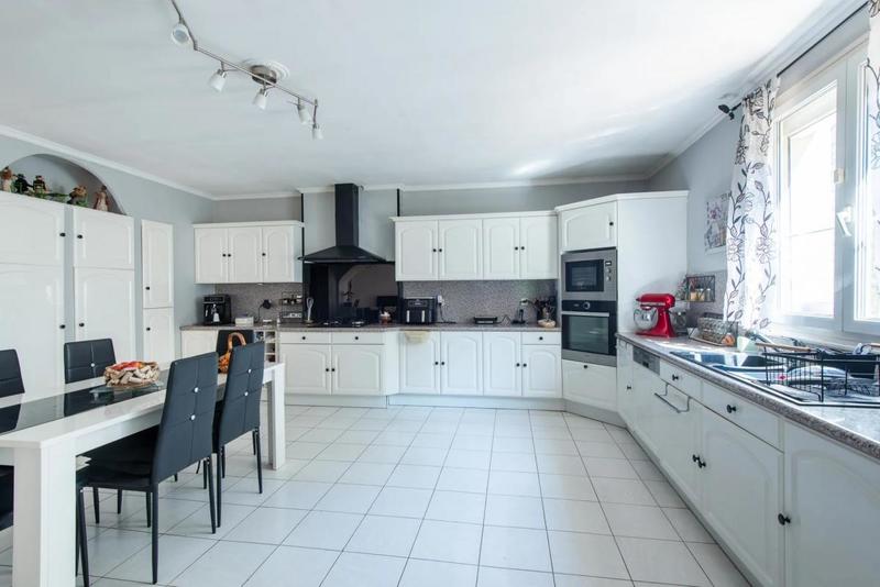 Villa - 280 m² - 11 pièces