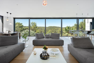 Villa - 397 m² - 10 pièces