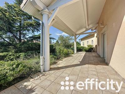 Maison - 194 m² - 6 pièces