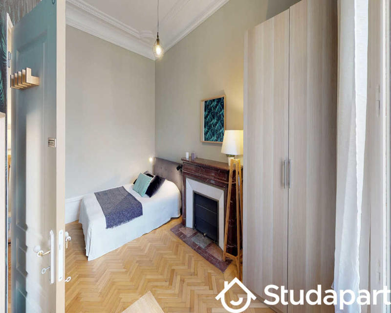 Chambre - 70 m² - 1 pièce