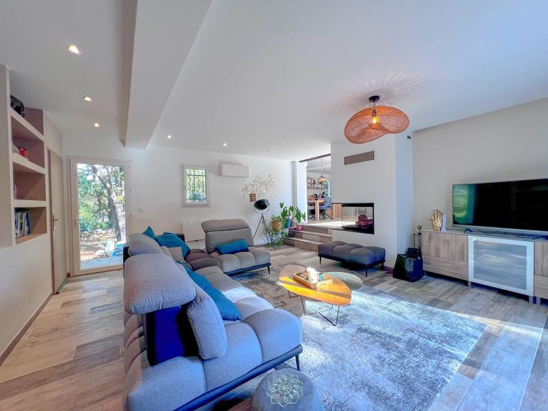 Maison contemporaine - 185 m² - 5 pièces