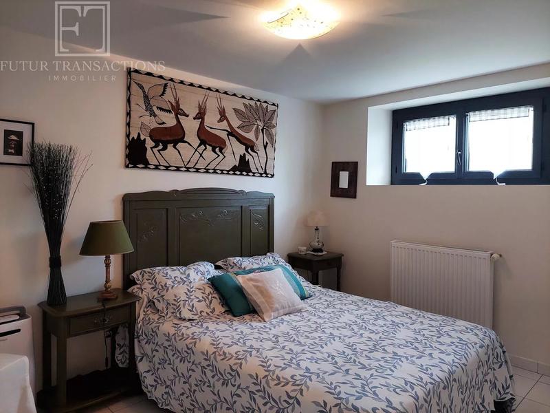 Maison - 207 m² - 9 pièces