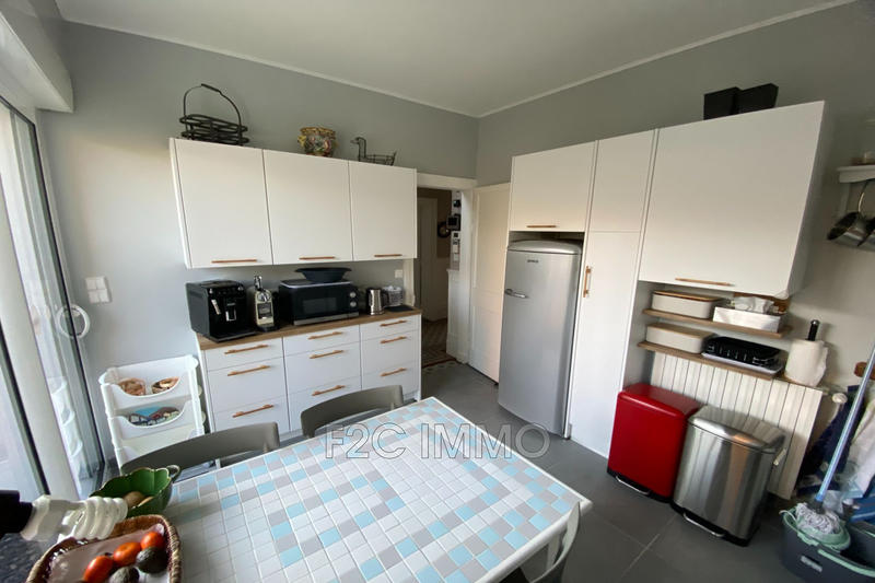 Maison - 187 m² - 9 pièces