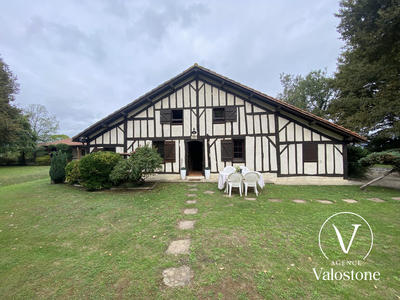 Maison - 170 m² - 5 pièces