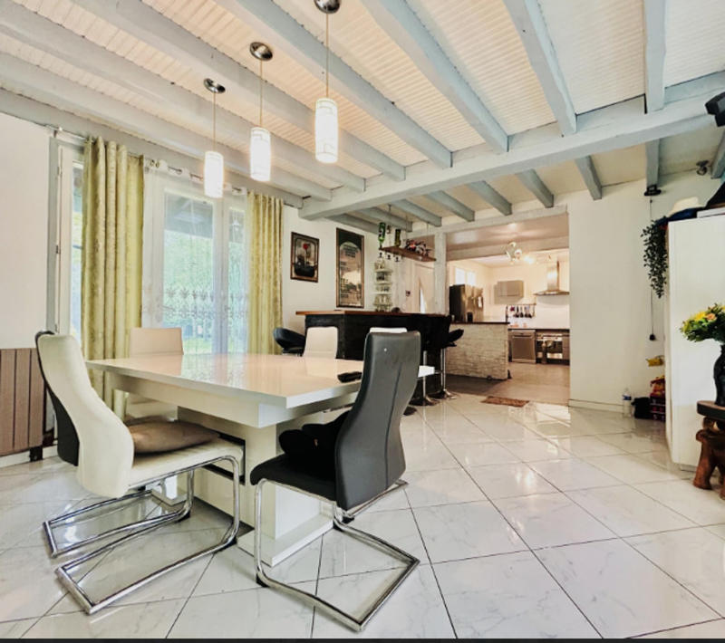 Maison - 92 m² - 4 pièces