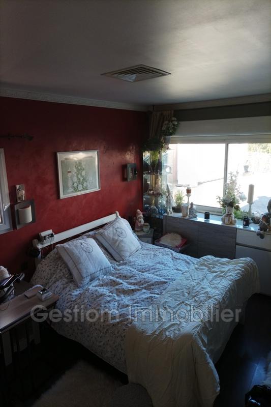 Villa - 212 m² - 6 pièces