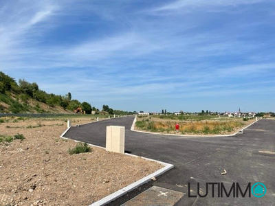 Terrain - 739 m²