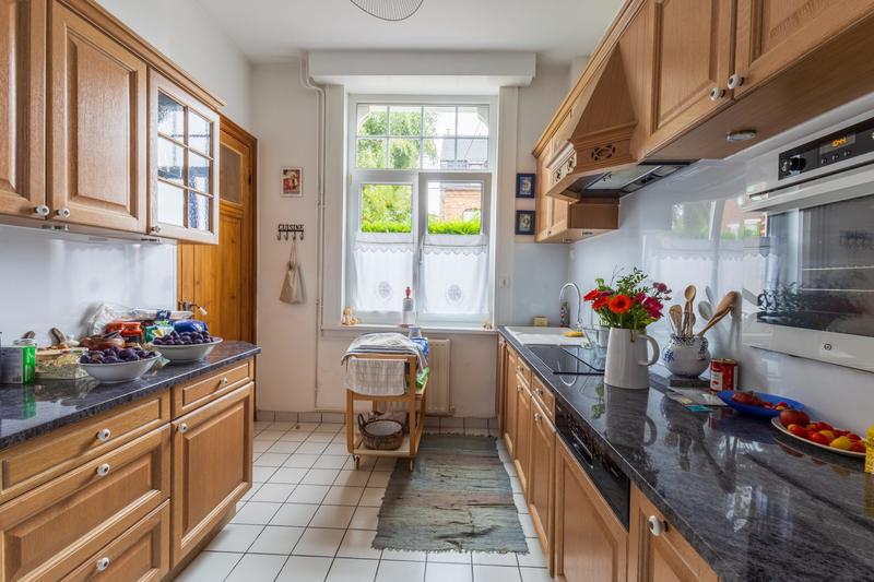 Maison - 250 m² - 12 pièces