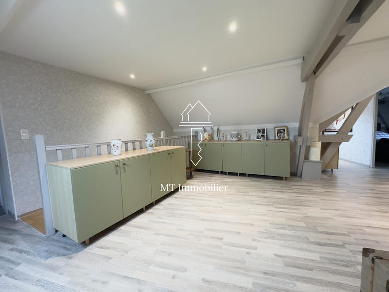 Maison - 280 m² - 9 pièces