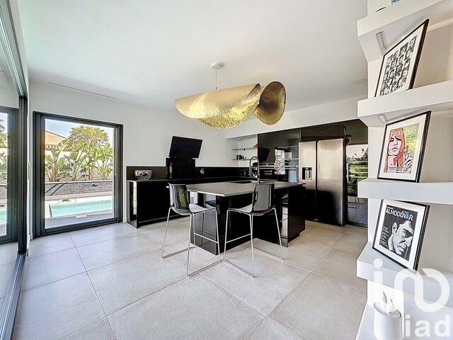 Maison de maîtres - 280 m² - 10 pièces