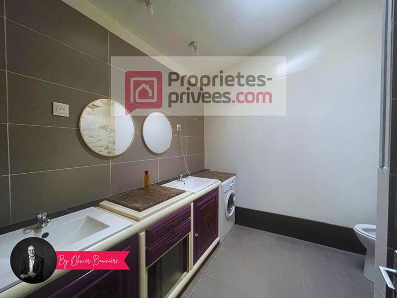 Maison - 216 m² - 6 pièces