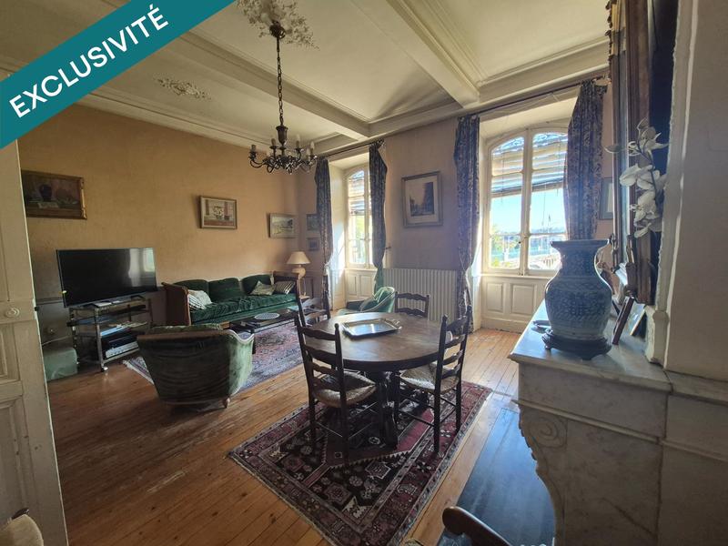 Appartement - 211 m² - 10 pièces