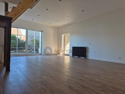 Maison traditionnelle - 140 m² - 4 pièces