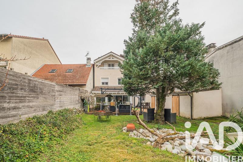 Maison - 137 m² - 6 pièces