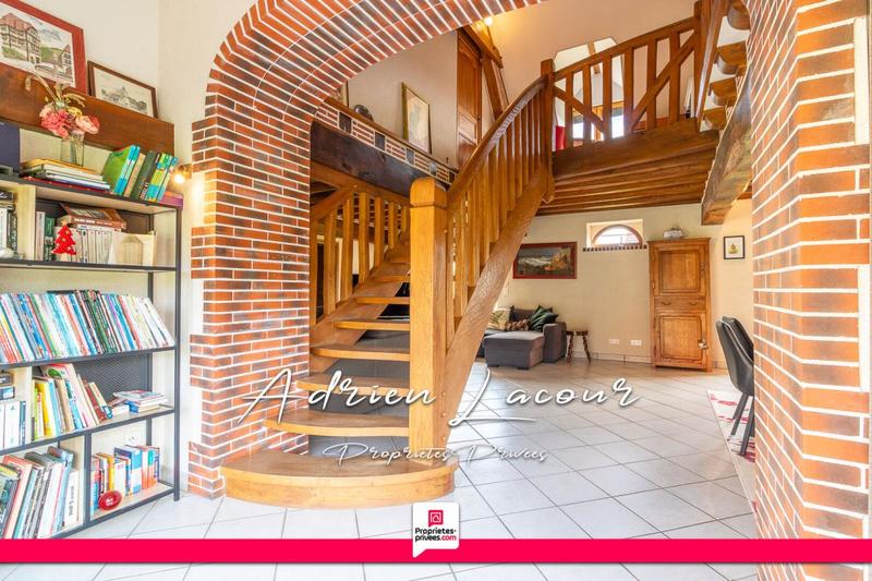 Maison - 206 m² - 7 pièces