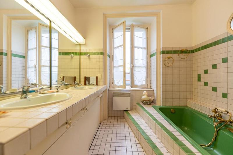 Maison - 225 m² - 6 pièces