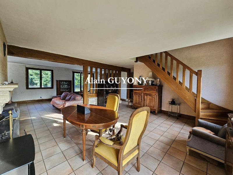 Maison traditionnelle - 150 m² - 5 pièces