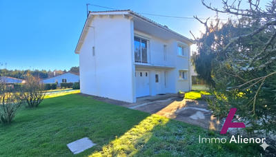 Maison - 102 m² - 4 pièces