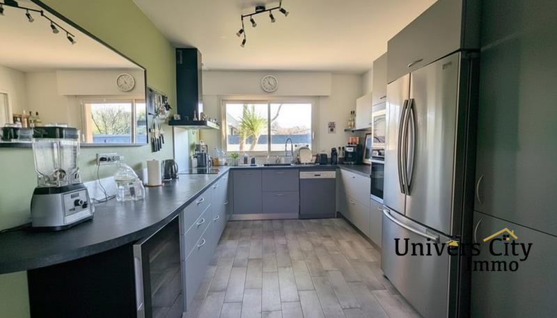 Maison - 186 m² - 7 pièces