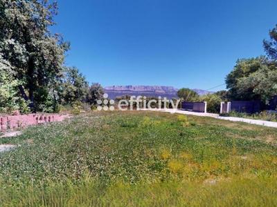 Maison - 285 m² - 10 pièces