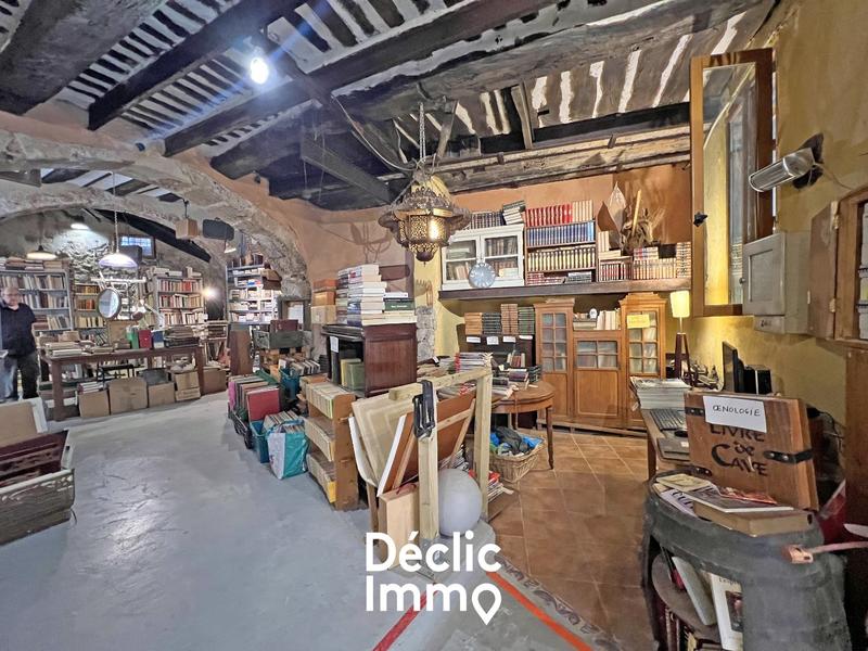 Atelier d'activités - 210 m² - 6 pièces