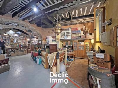 Atelier d'activités - 210 m² - 6 pièces