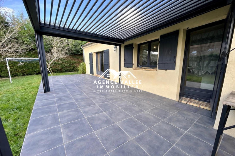 Maison traditionnelle - 148 m² - 7 pièces