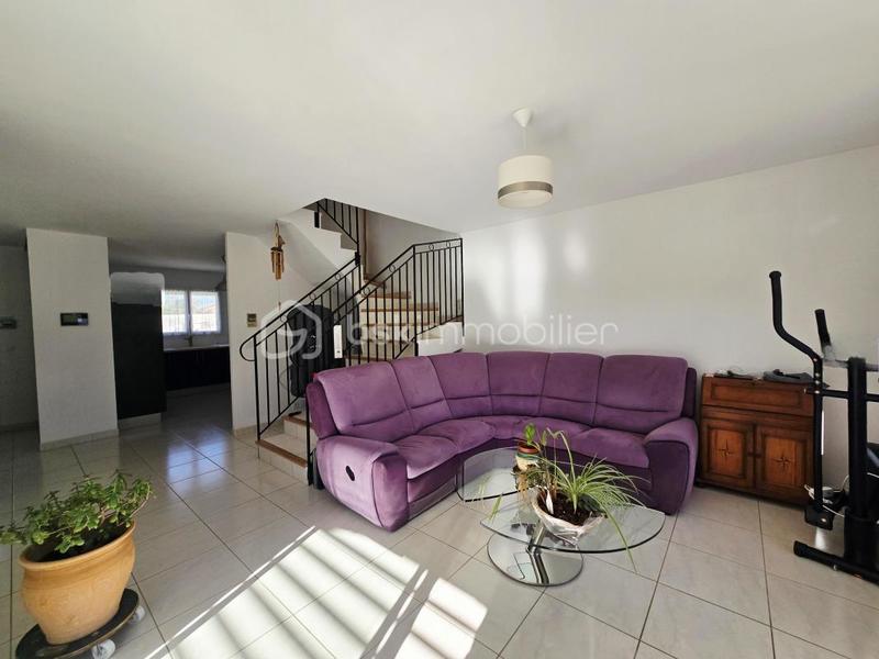 Maison - 99 m² - 5 pièces