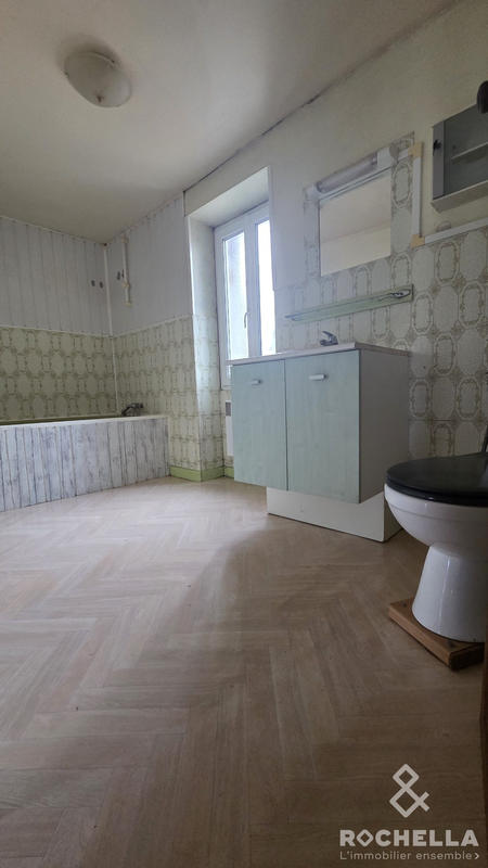 Maison ancienne - 227 m² - 9 pièces