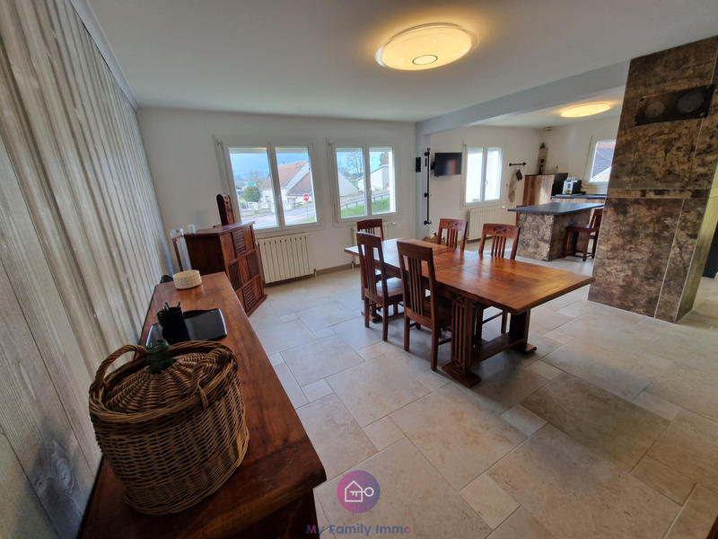 Maison - 92 m² - 5 pièces