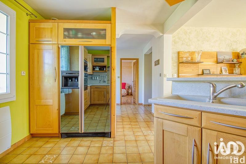 Maison - 185 m² - 8 pièces