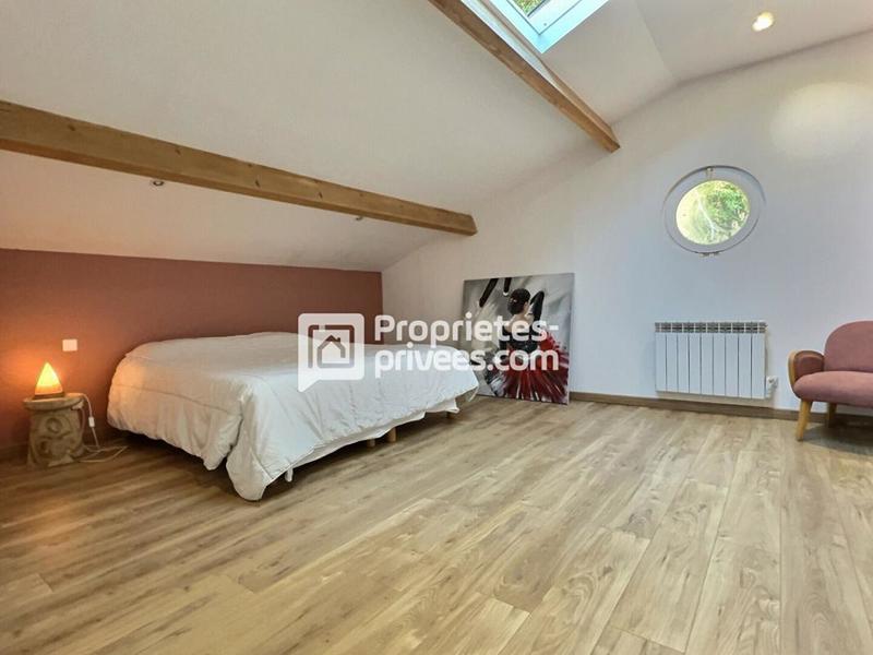 Maison - 308 m² - 9 pièces