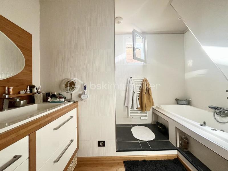 Appartement - 140 m² - 4 pièces