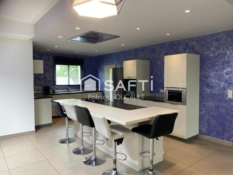 Maison - 278 m² - 8 pièces