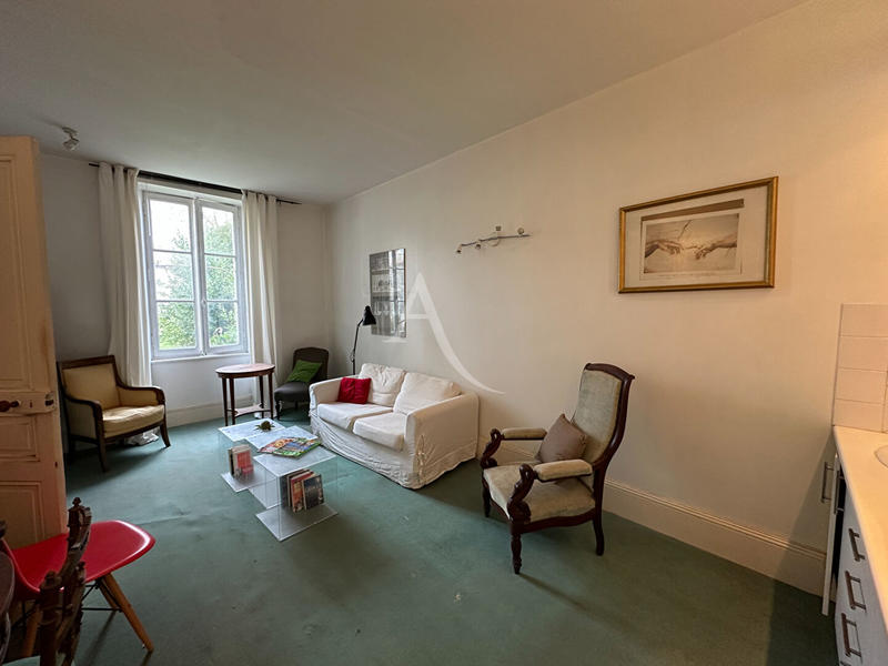 Maison - 121 m² - 8 pièces