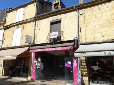 Immeuble - 169 m² - 7 pièces