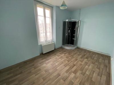 Maison - 99 m² - 5 pièces