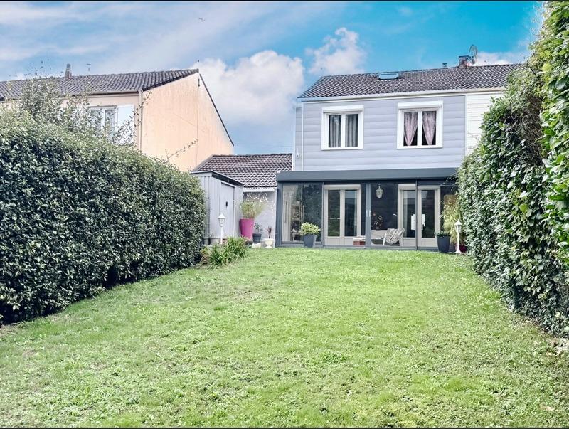 Maison - 110 m² - 4 pièces