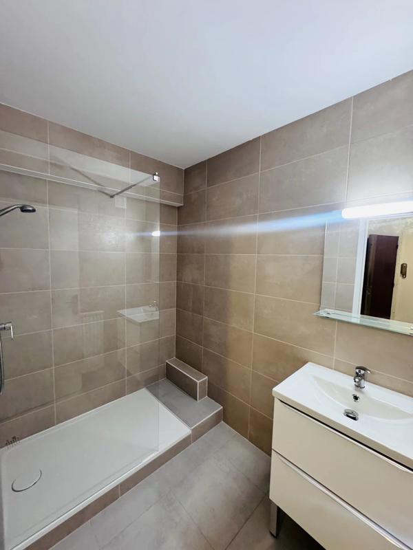 Appartement - 82 m² - 3 pièces