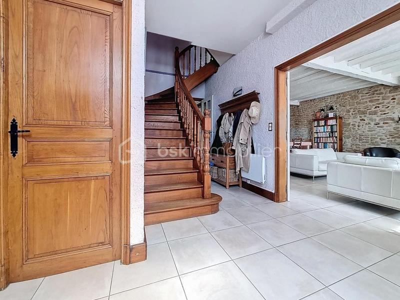 Maison - 200 m² - 7 pièces